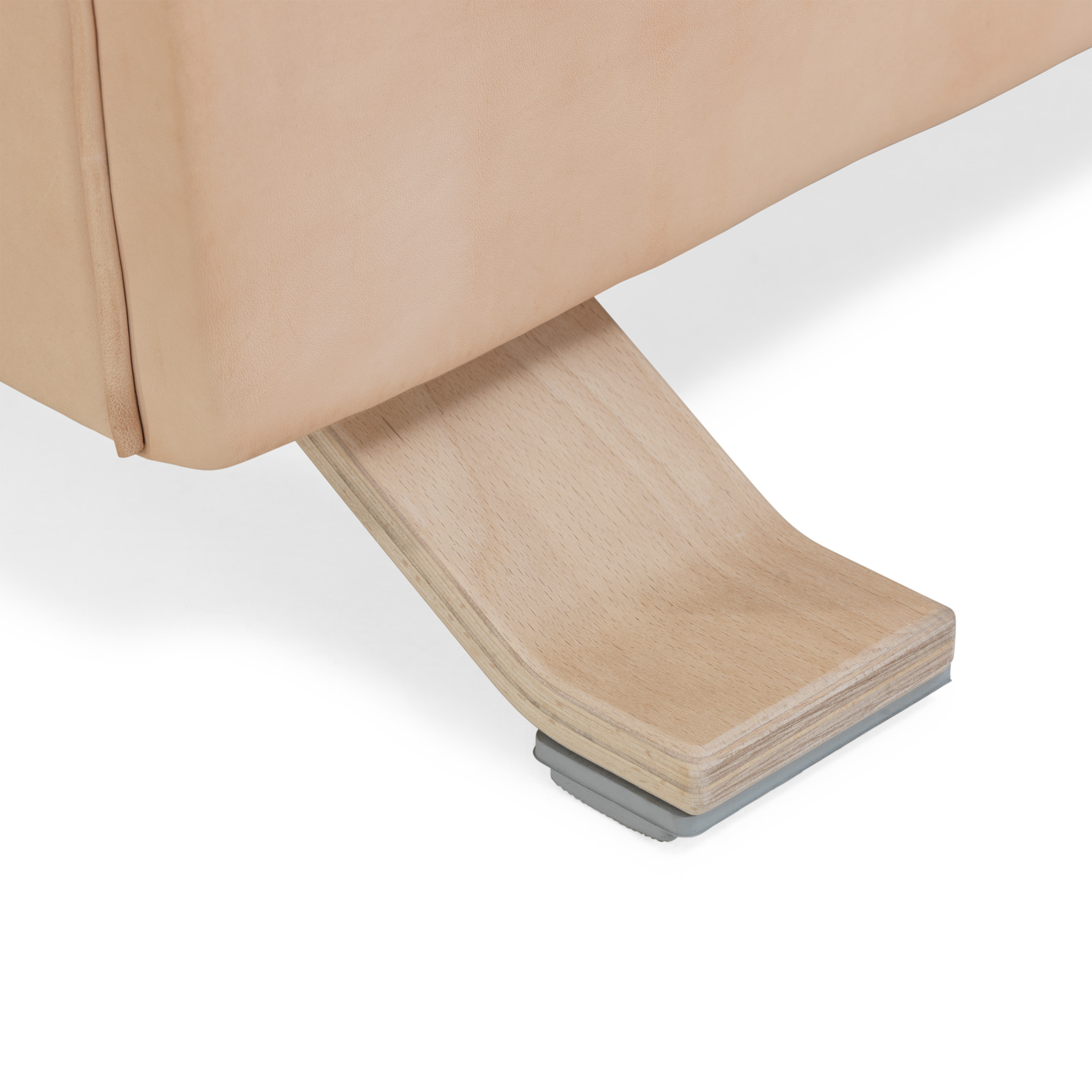 Floor pommel horse
