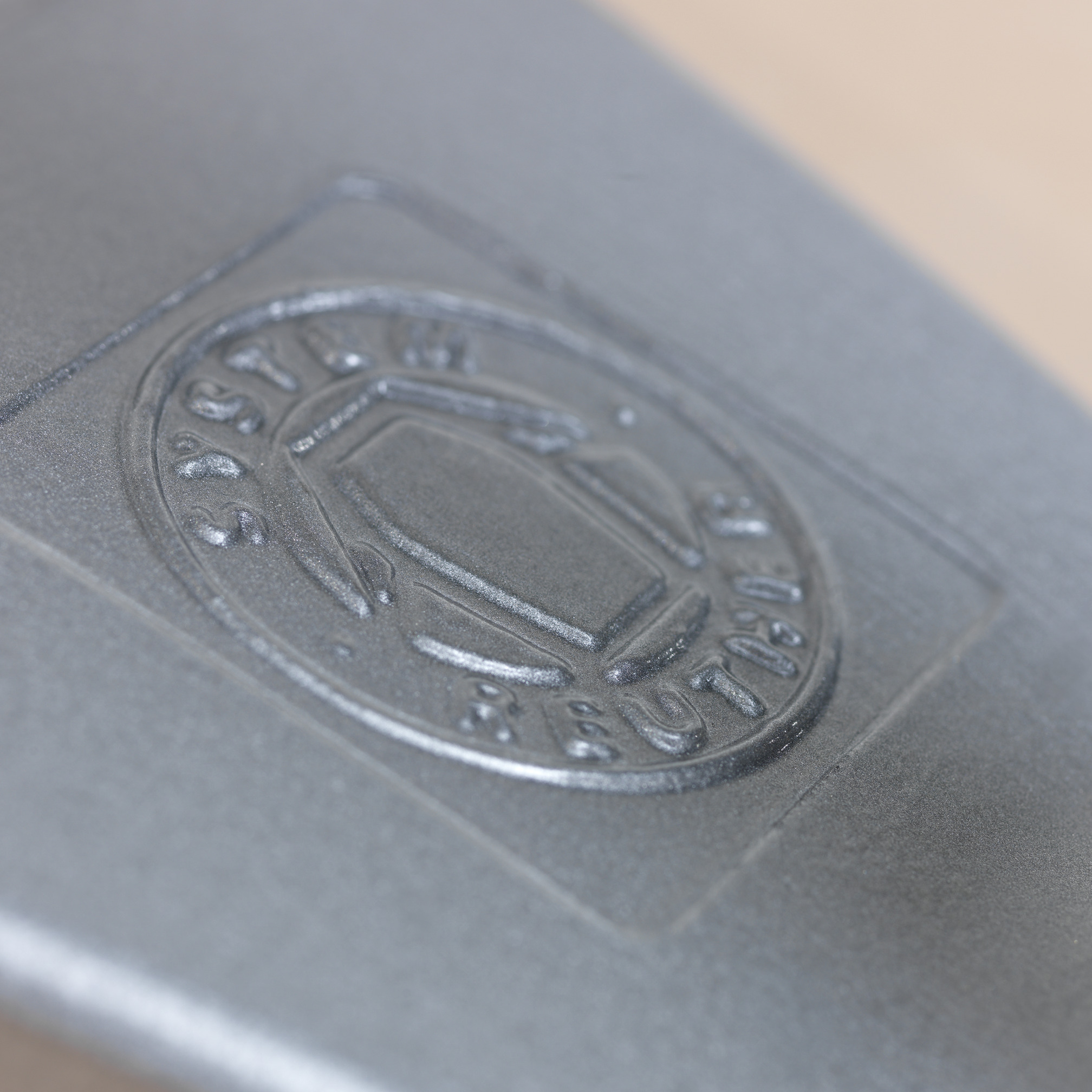 Pommel, aluminium